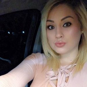 Meet your Posher, Dalila